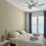 Διαμέρισμα Heavenly Homes 75 *